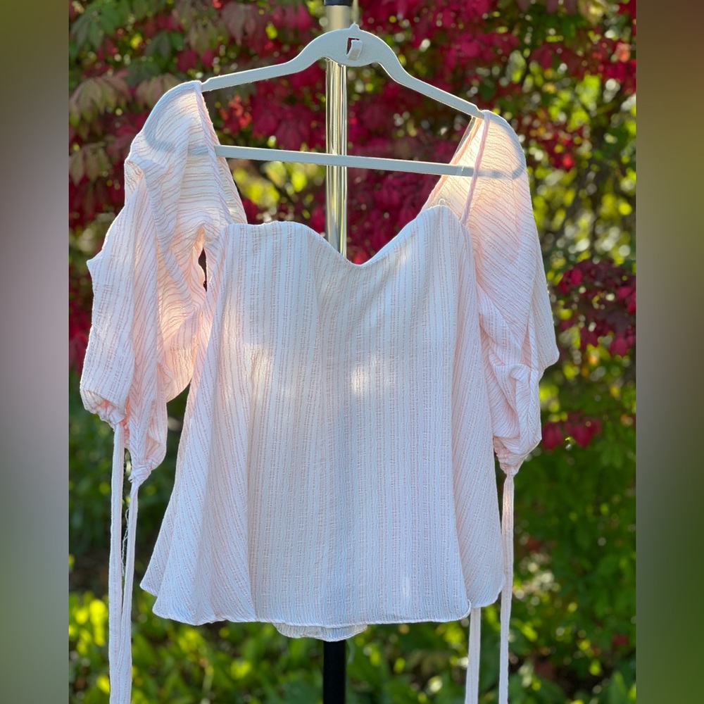 Do+Be Ruffled Flowy Short Sleeve Women’s Top